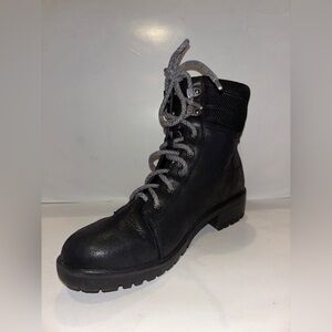 Universal Thread Boots Lue Lace Up Hiking Combat Boots Black Women Size 9.5 Goth